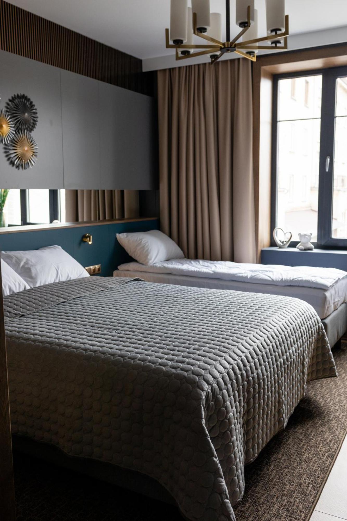 Four Sisters Luxury Rooms In Siauliai ภายนอก รูปภาพ