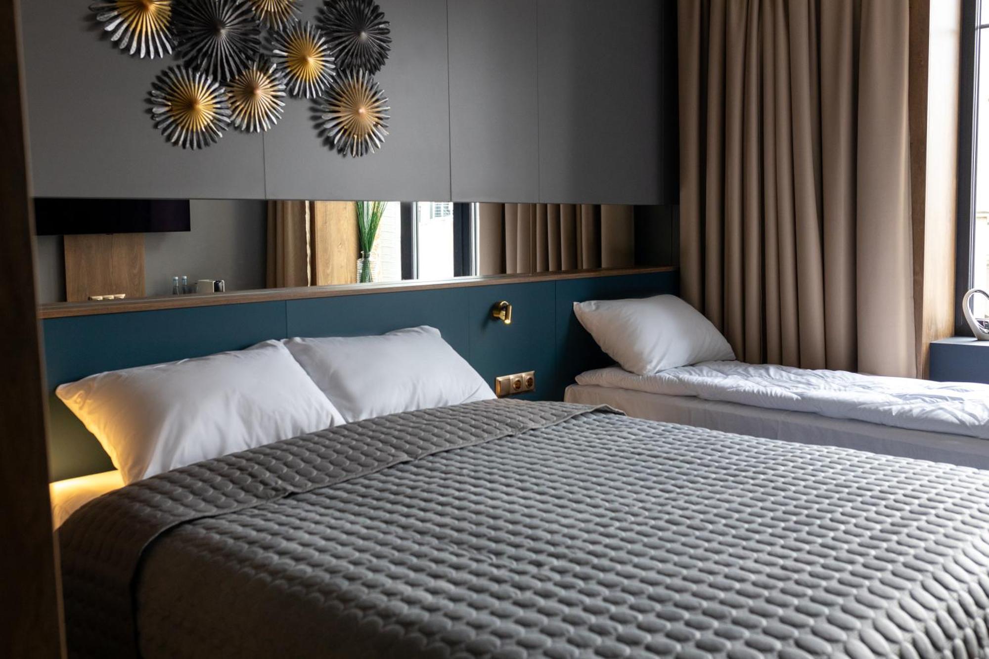 Four Sisters Luxury Rooms In Siauliai ภายนอก รูปภาพ