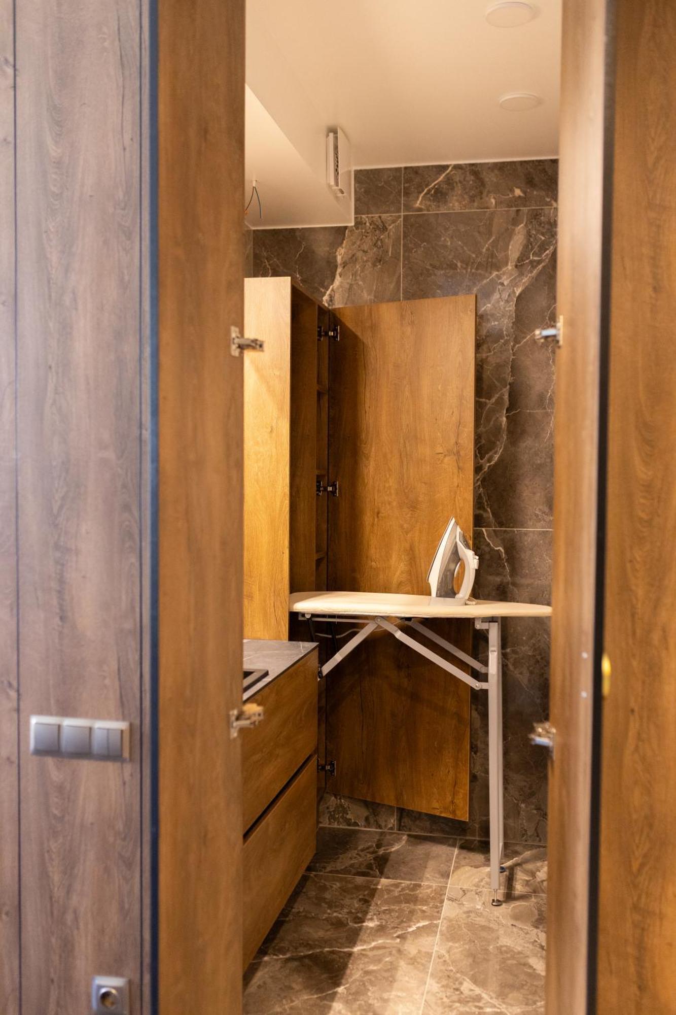 Four Sisters Luxury Rooms In Siauliai ภายนอก รูปภาพ